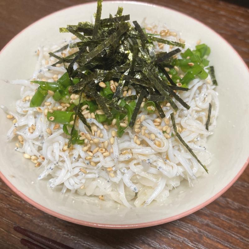 めんつゆごま油の冷やしつけうどん