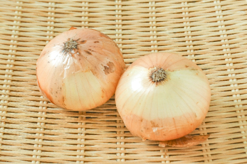 タマネギの栄養！紫タマネギと、普通のタマネギの栄養の違いは？カゴメ株式会社