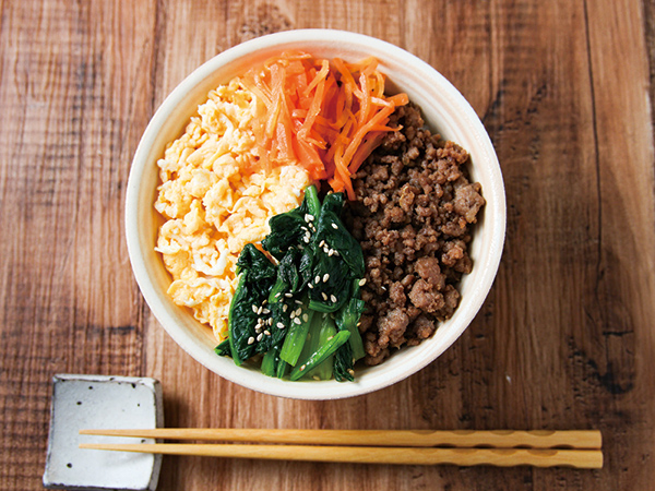 休日ランチの決定版！ 簡単おいしいワンボウルメニュー「豆腐のっけ丼」 - レタスクラブ