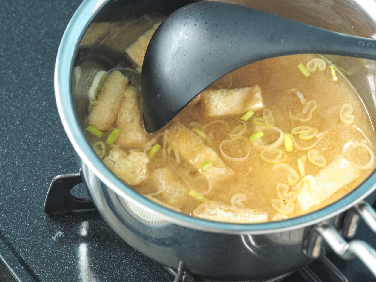 鮭と枝豆のおかゆ お味噌汁取り分けのスープ ＊ゆき＊Snapdish スナップディッシュID:iuKqKa