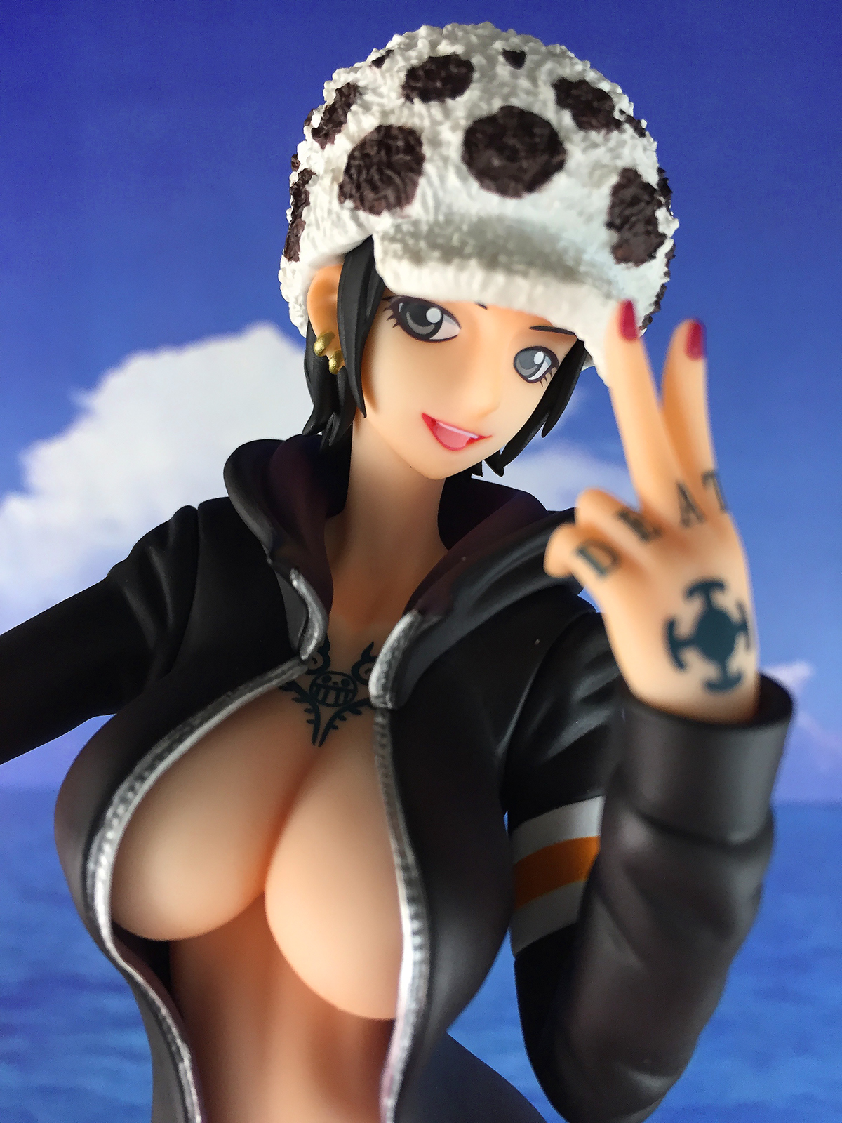 Yahoo!オークション - ワンピース トラファルガー・ロー 女体化