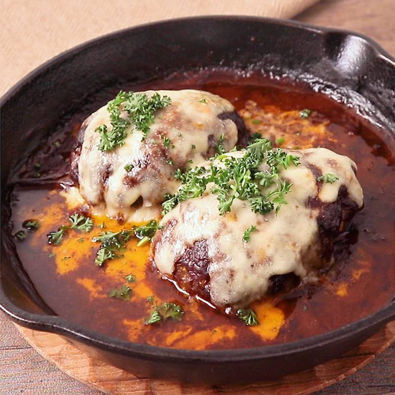 煮込みハンバーグ