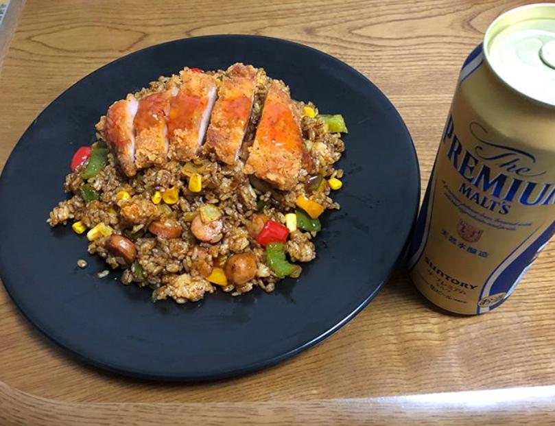 人気のコンビニチキンを再現🐔🍗✨ ⁡ 「パリパリフライドチキン」 ⁡ 皆さんこんにちは。やぁ✋ ⁡ 今回は、やみつきになる食感「パリパリフライドチキン」レシピ！！ ⁡ コンビニに売っている「パリチキ」 っていう商品が美味しくて それっぽく再現してみました🎉 ⁡ だんご