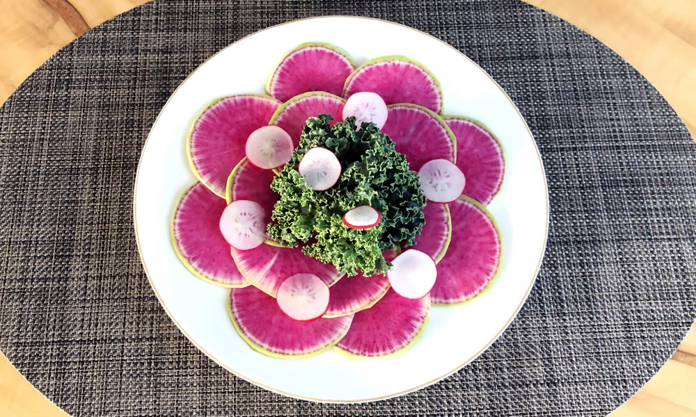 縒り紅芯大根⁡ ⁡簡単便利なあしらいなのでオススメ⁡ ⁡ 縒り紅芯大根あしらい野菜料理人