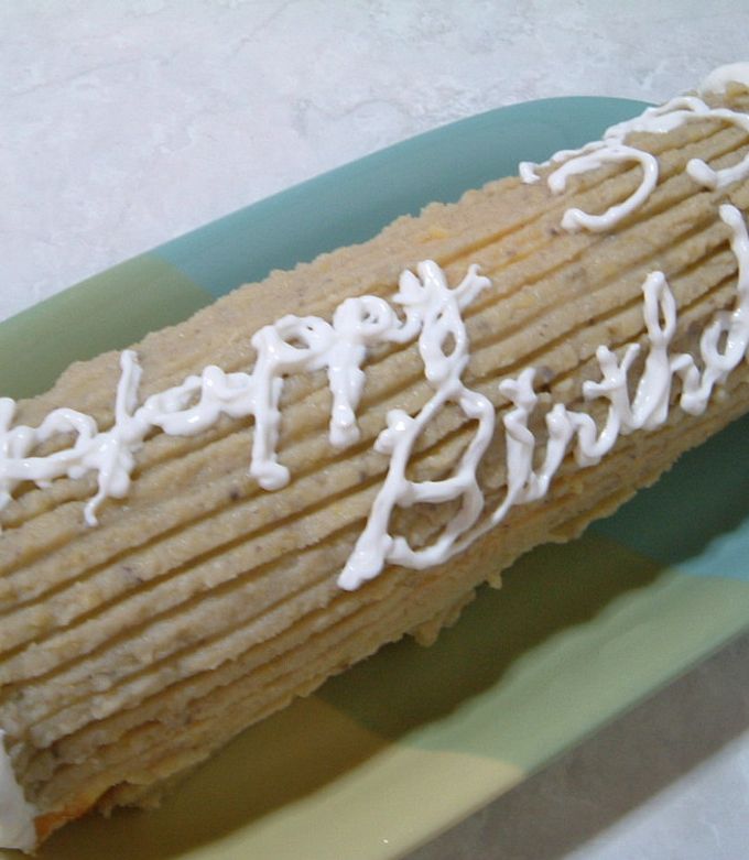 ホットケーキミックスで ふわふわシフォンなイチゴのロールケーキ