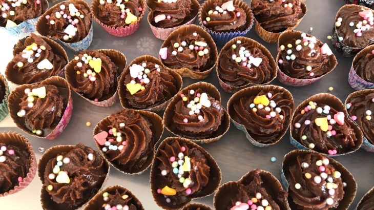 お手軽に”映えチョコ”が贈れる『バレンタイン友チョコ手作り代行サービス』を開始しました！株式会社Cake.jpのプレスリリース