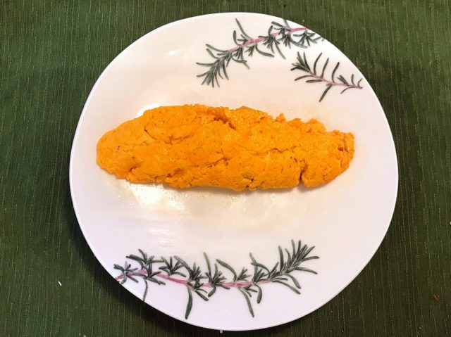 新感覚!ホワイトオムレツで卵黄を包んでみた