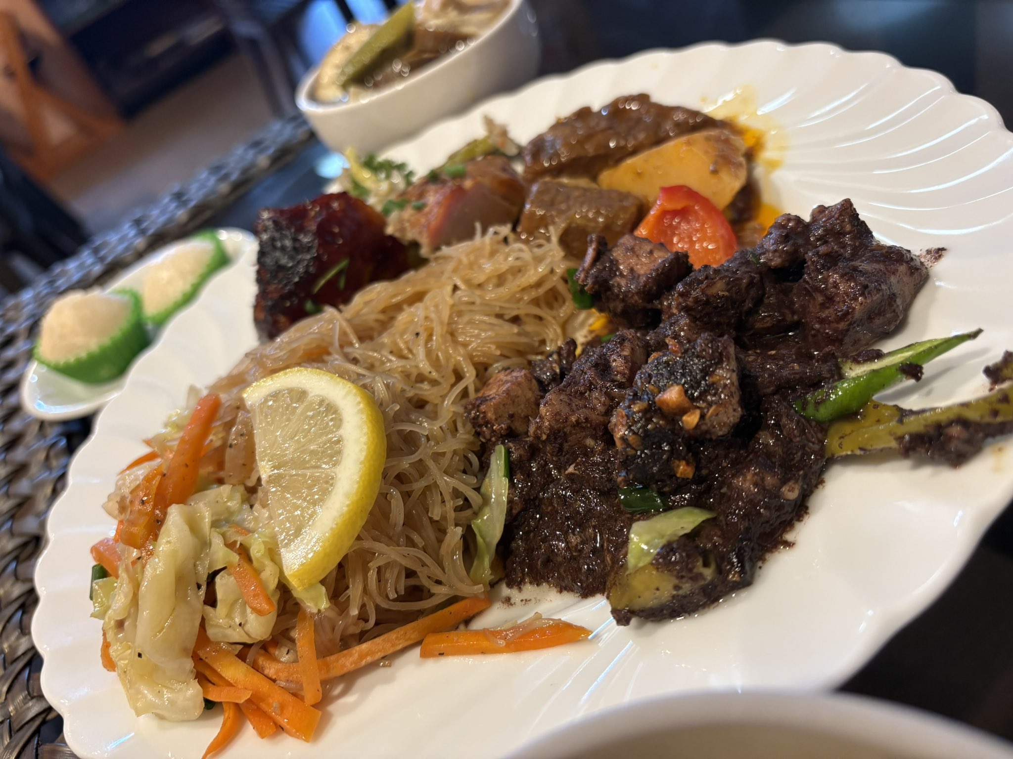 06 17 ディヌグアン フィリピンの伝統料理近所のフィリピンスナックからテイクアウト ディヌグアンDinuguan 津田 健次 KenjiTsudaSnapdish スナップディッシュID:a8yyPa