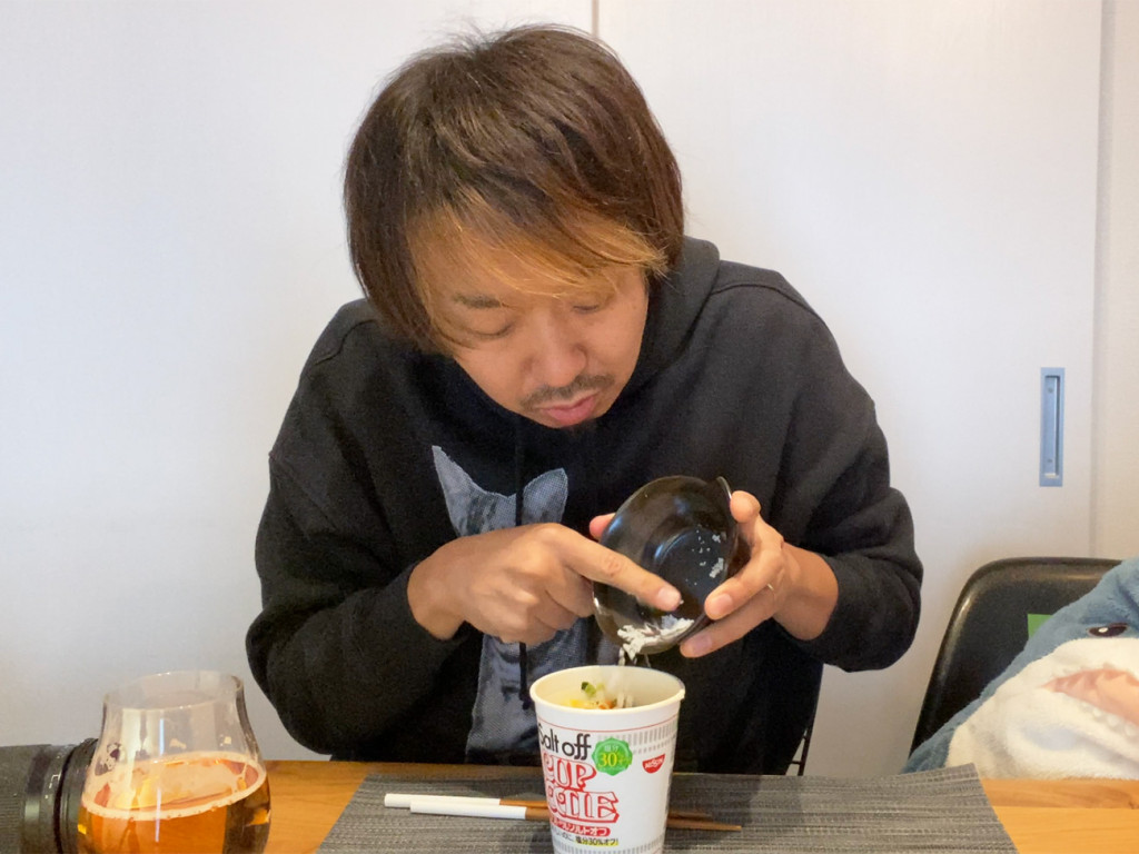 日清の担当チームに聞いた！カップヌードルの“ほぼ3秒”ちょい足しレシピ5選ウォーカープラス