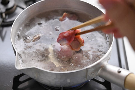 砂肝 下処理の「さらに前」トリさばく男