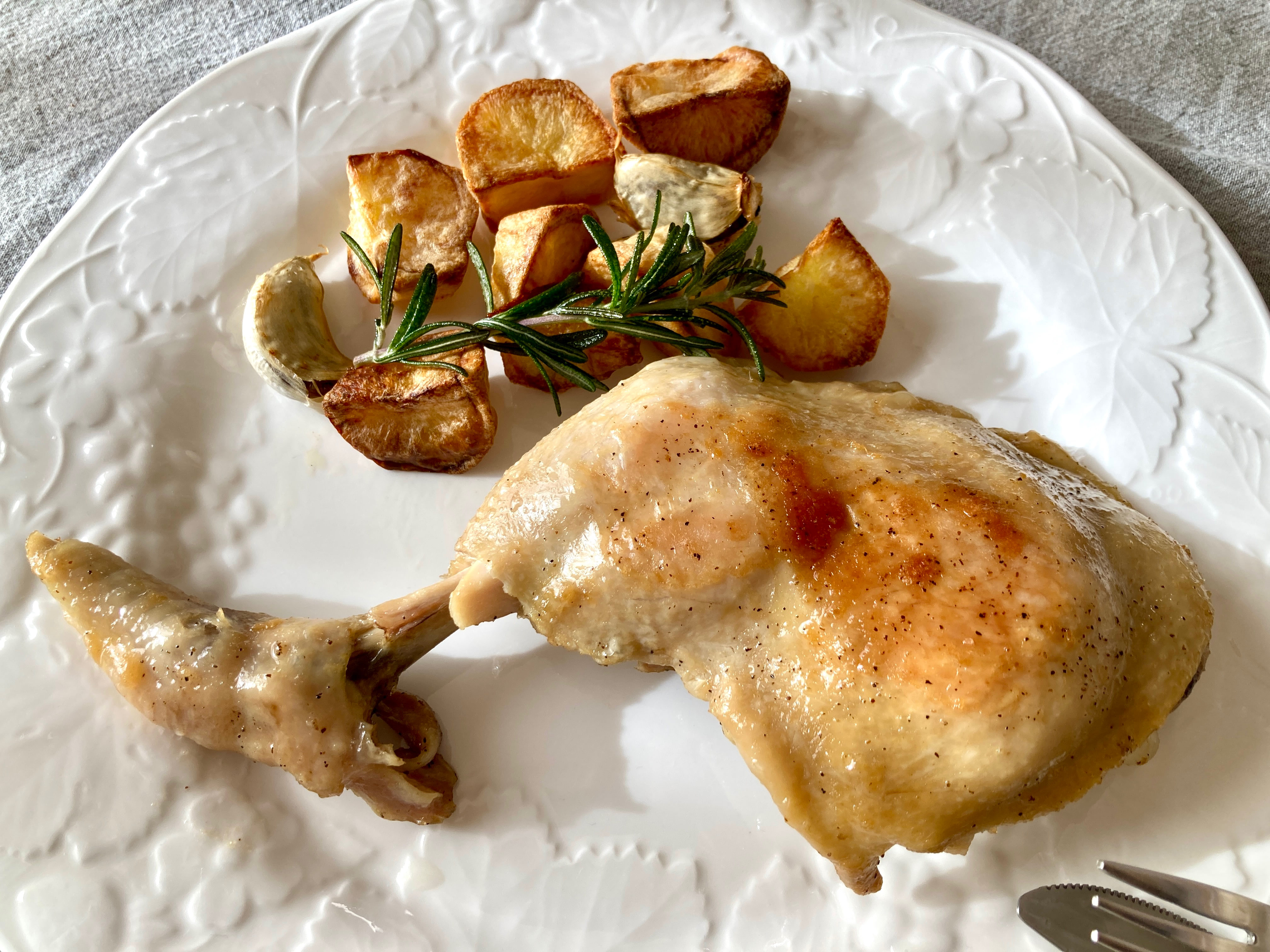 タサン志麻さんが教える『手羽元とじゃがいものだしマスタード』の作り方プロフェッショナル 仕事の流儀で紹介された簡単レシピしげゆきの食卓だより