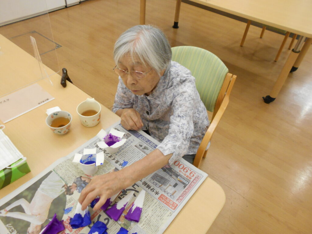 朝顔の折り方 コーヒーフィルターで作る方法