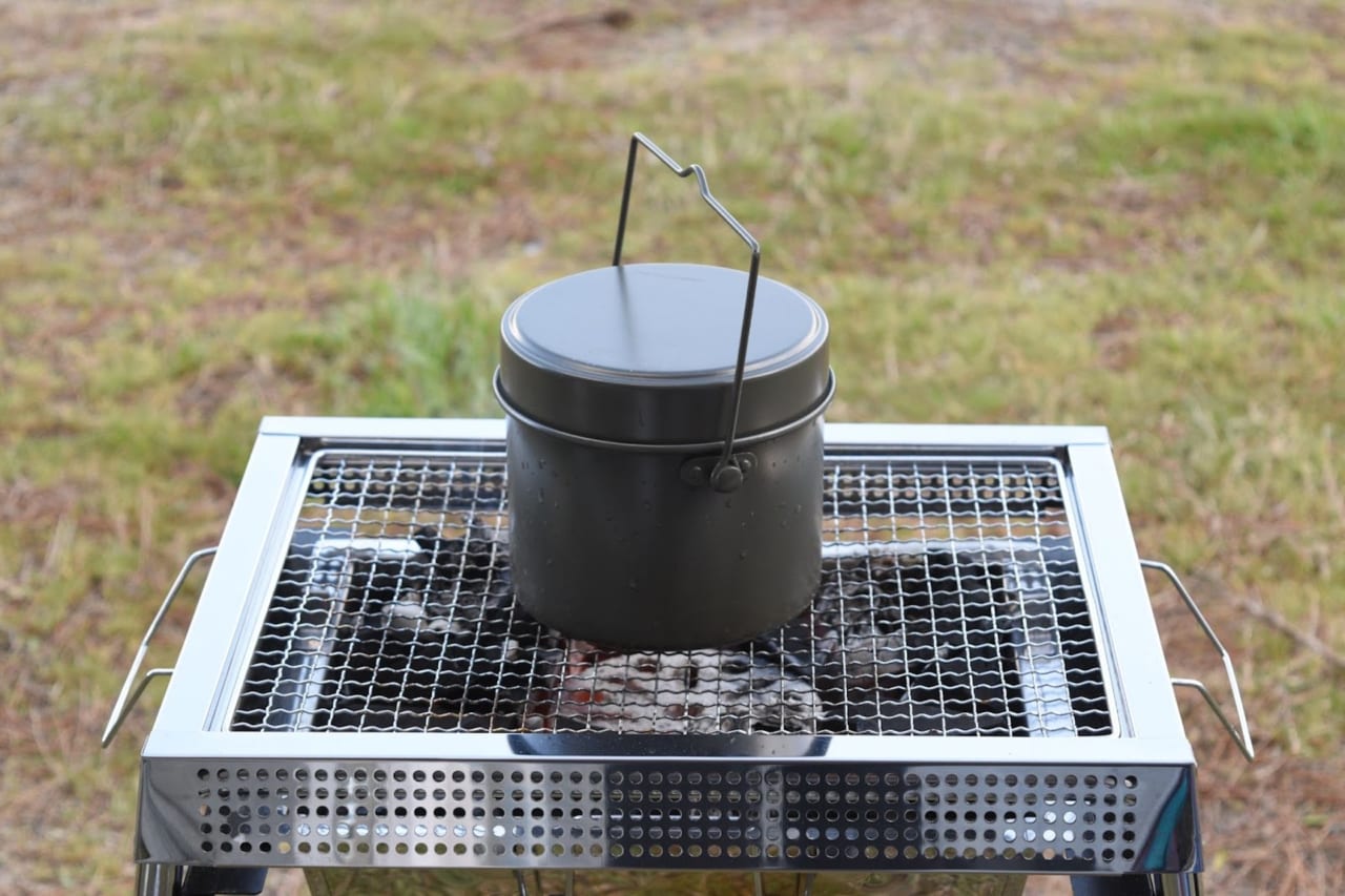 キャンプでおすすめな「兵式飯盒」の超簡単な使い方の説明するぞ！ボム田中