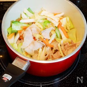 豚肉と青梗菜のスタミナ中華丼ぶりayu cafe～Happy life～