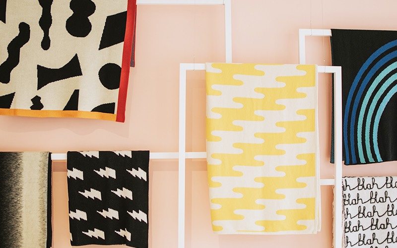 楽天市場 今治産オリジナル記念タオル 作成 オーダータオル 写真入り 名入れ 名前入り ２０枚〜４９枚ご注文専用 卒団 入団 優勝記念 出場記念 部活スポーツ サークル イベント フェイスタオル フルカラープリント オリジナルタオル ギフト : モコディック