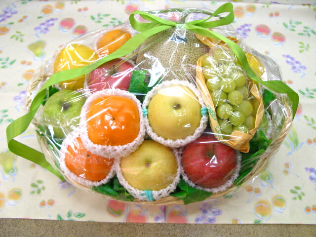 季節の最旬フルーツ詰合せ☆フルーツのプロが選ぶフルーツギフト5000円 送料無料数量限定贈り物ギフト御供フルーツ盛り合わせお見舞い誕生日プレゼントお祝い内祝- メルカリ