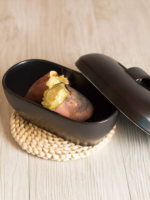 KQQK家庭用コーン焼き鍋 コーティングなしの非粘着鍋 石焼き鍋サツマイモ焼き器石焼きサツマイモ焼き器ダブルハンドル鍋焼きうどん鍋多 焼き芋鍋 陶器製やきいもメーカー 電子レンジで本格石焼き芋 焼き芋焼き器 天然石 簡単 枝豆 とうもろこし じゃがバター 家庭用