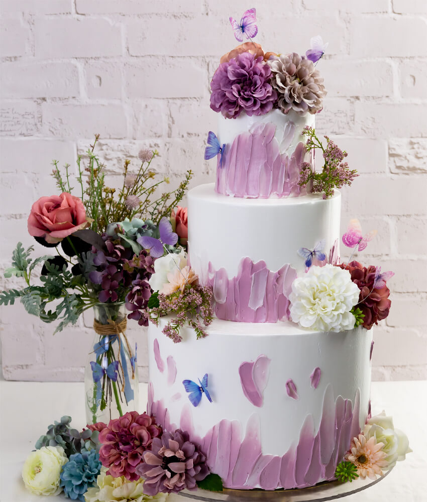 洋菓子工房kawamura2025.9.25 スクエア3段ショートウェディングケーキ いろいろなフルーツで飾り付けた3段ウェディングケーキです洋菓子工房kawamura洋菓子工房カワムラ岐阜県高山市飛騨takayamaパティスリーpatisserieスイーツInstagram