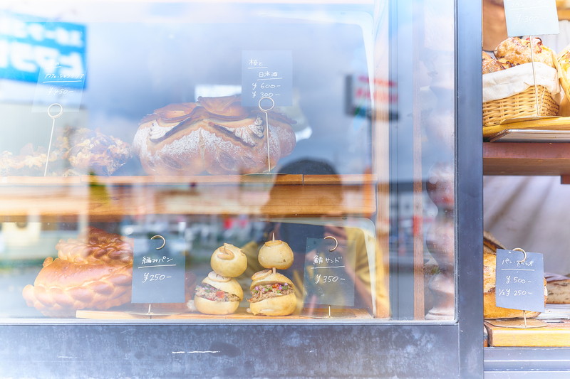 駐車場のプレハブ小屋で焼かれる世界一のパン。群馬県高崎市の「Comme'N コム・ン 」パンめぐ ぱんめぐ・パンメグ