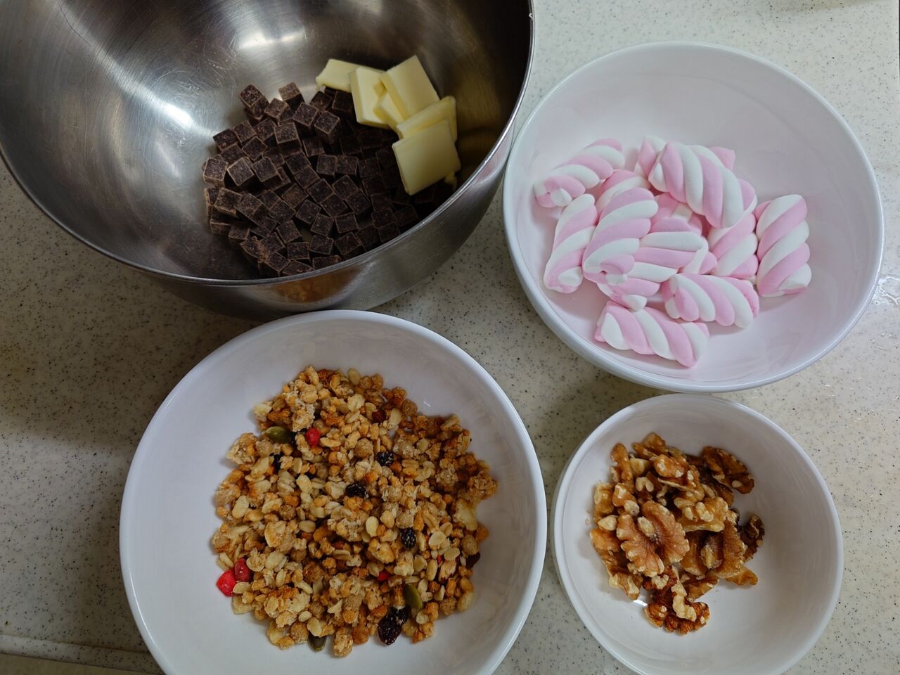 マシュマロで小腹を満たす！フルグラバー！ 作り方・レシピクラシル