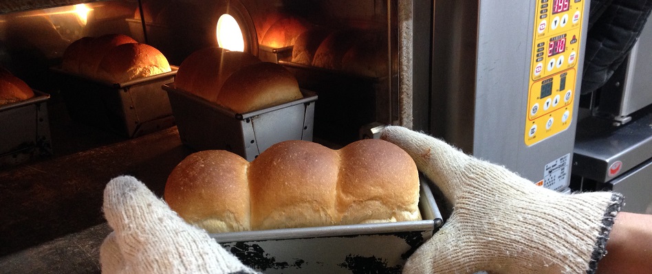 焼きたてが一番」って本当？パンをおいしく味わう食べ頃とは - macaroni