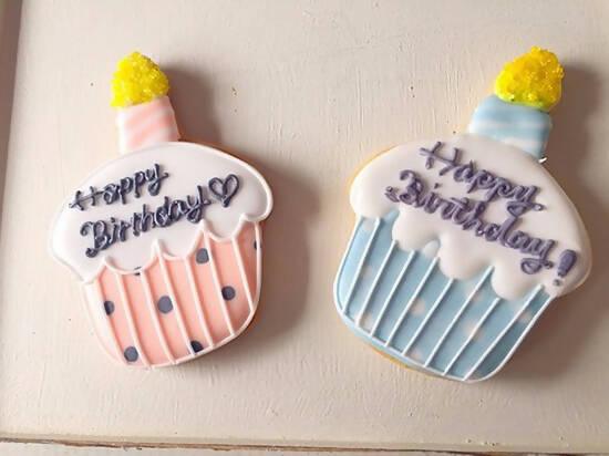 お誕生日プレゼントやケーキのデコレーションに人気 ♪ ハッピーバースデー！ケーキ型アイシングクッキーの通販・お取り寄せクッキーsucrecresia│お誕生日クッキー│バースデー クッキー│オーダー クッキーハッピーバースデークッキーアイシングクッキー誕生