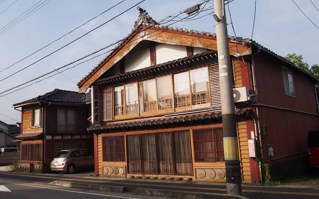 本町通14番町のあの建物は結局なんなのだろう。 : なるべく統計学を中心に書くよう努めます。