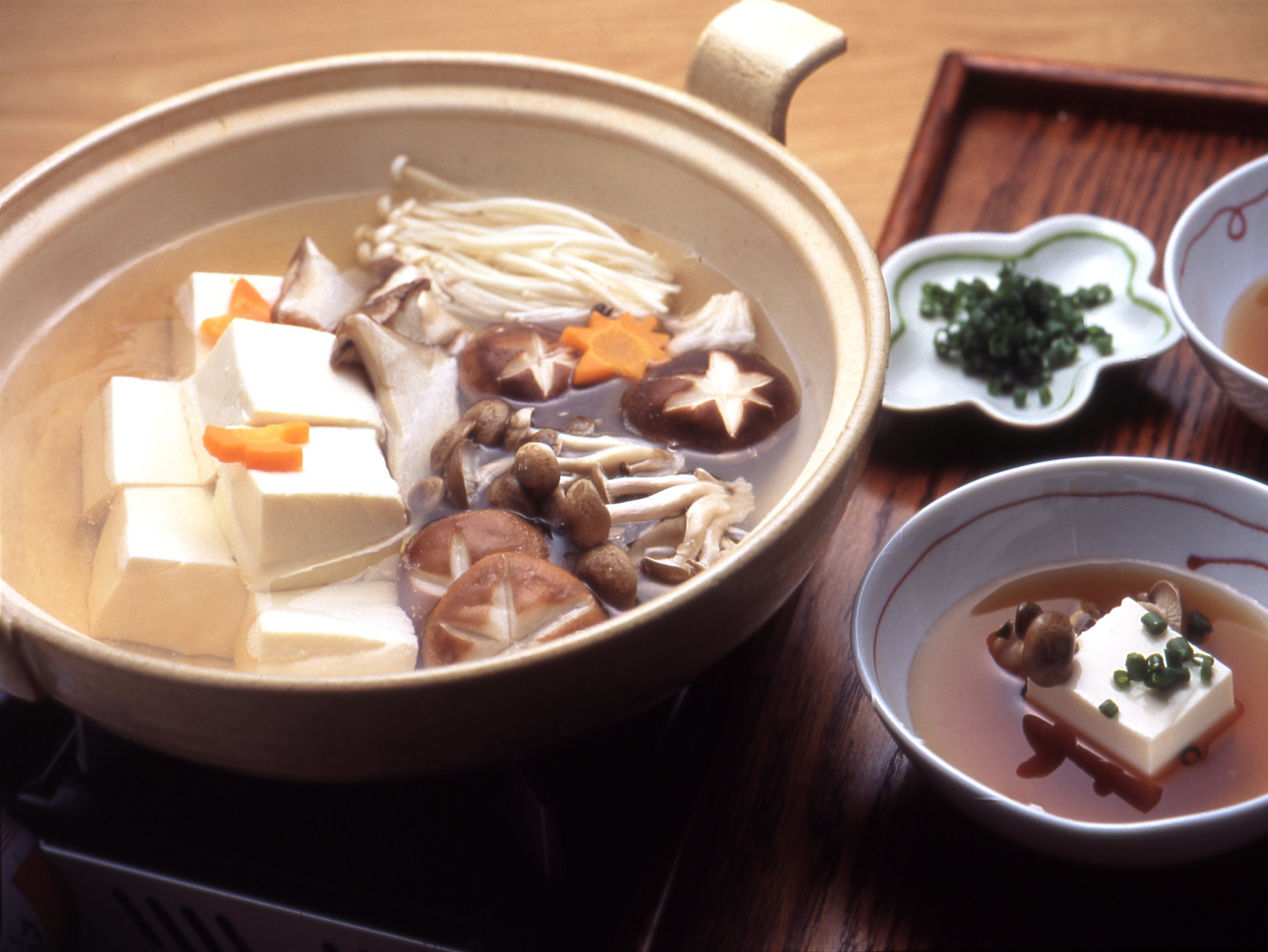 湯豆腐のアレンジ新提案♪醤油・ポン酢・めんつゆ・変わりだれのレシピ14選！2ページ目- macaroni