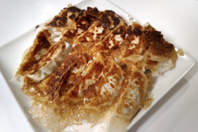 フライパンひとつ! ニラたっぷり♪ 包まない餃子