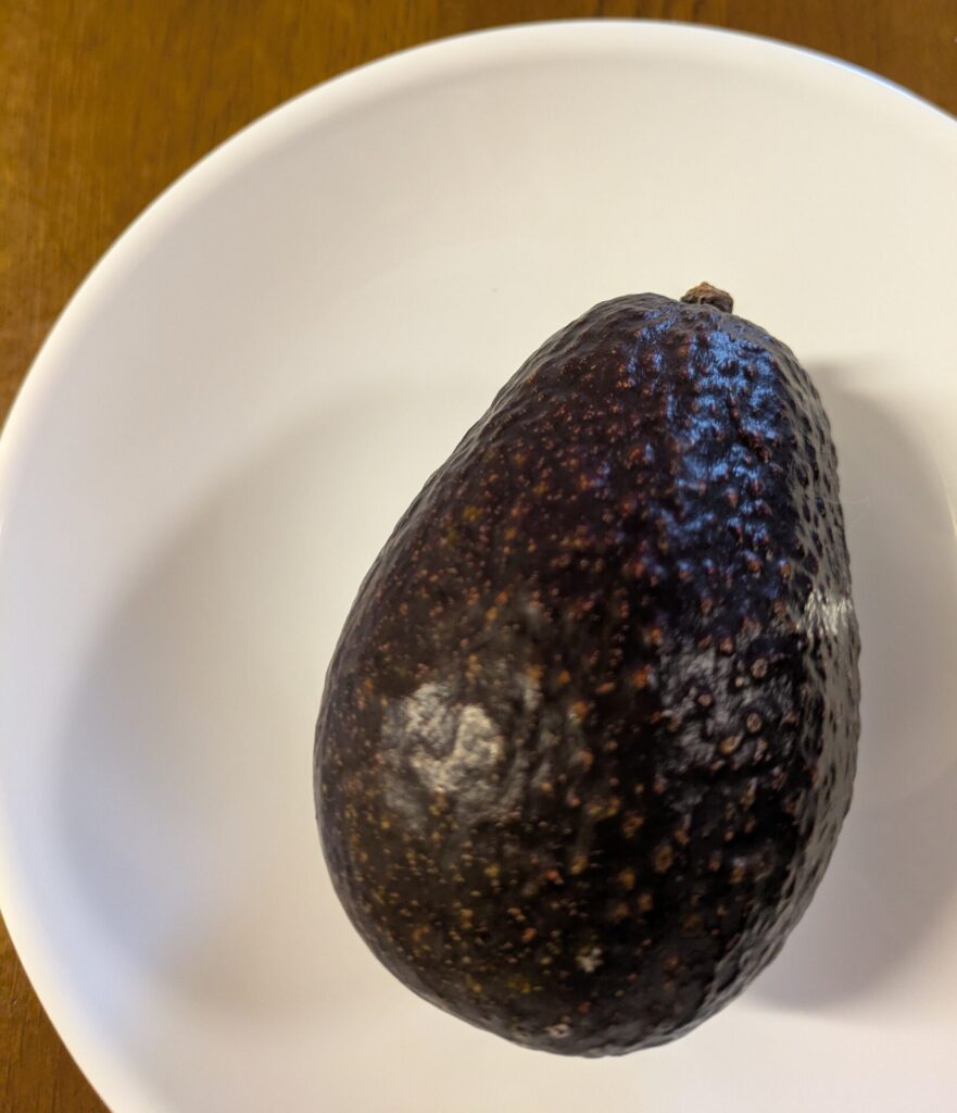 アボカド新常識 えっ、スーパーでは「緑色」を買うのが正解!?おいしいアボカドの選び方 農家直伝『あたらしい日日』こんな時代のニューノーマルな暮らし方。食と農、生活情報をお届けします