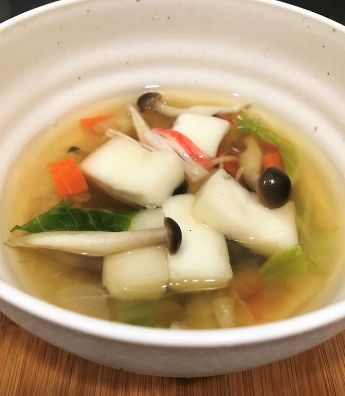 白菜と鶏手羽元の中華スープ