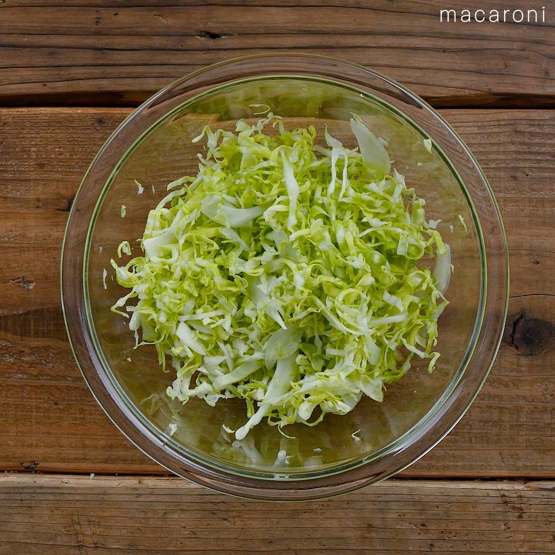 春キャベツとチーズとろける『山盛り春キャベツのフライパンホットサンド』のレシピ。ランチやお弁当に馬田草織の塾前じゃないごはんオレンジページnet