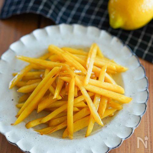 さつまいもとにんじんのバターきんぴら