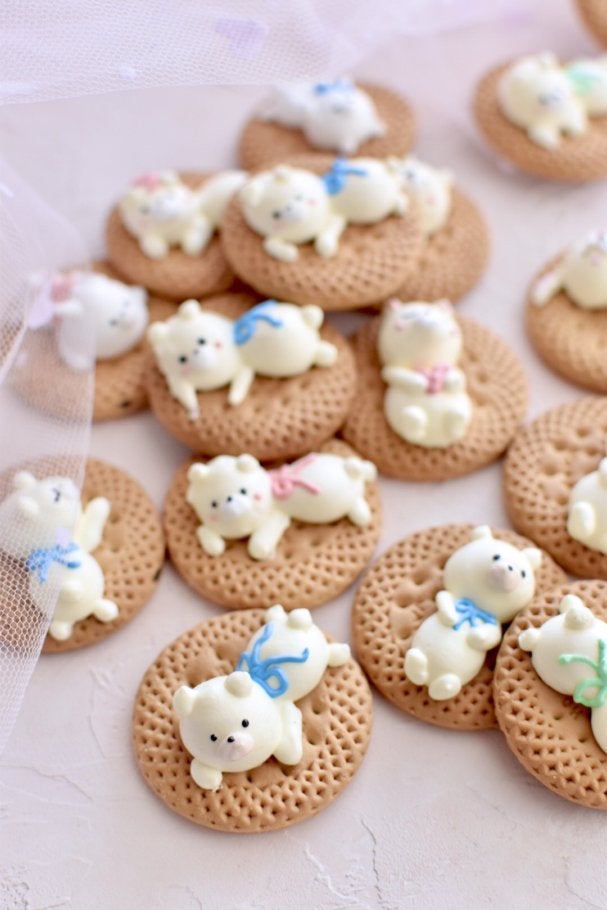 Sweeten your day.: Meringue cookie love