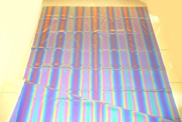 ハワイアン生地 レインボー ボーダー柄 レイ 虹 パウスカート生地 カーテン生地 ベットカバー生地 おしゃれ かわいい おススメ 裁縫 プレゼントギフト ポリエステル コットン ポリコットン ゴールド 金色 花柄 ハワイ HAWAII