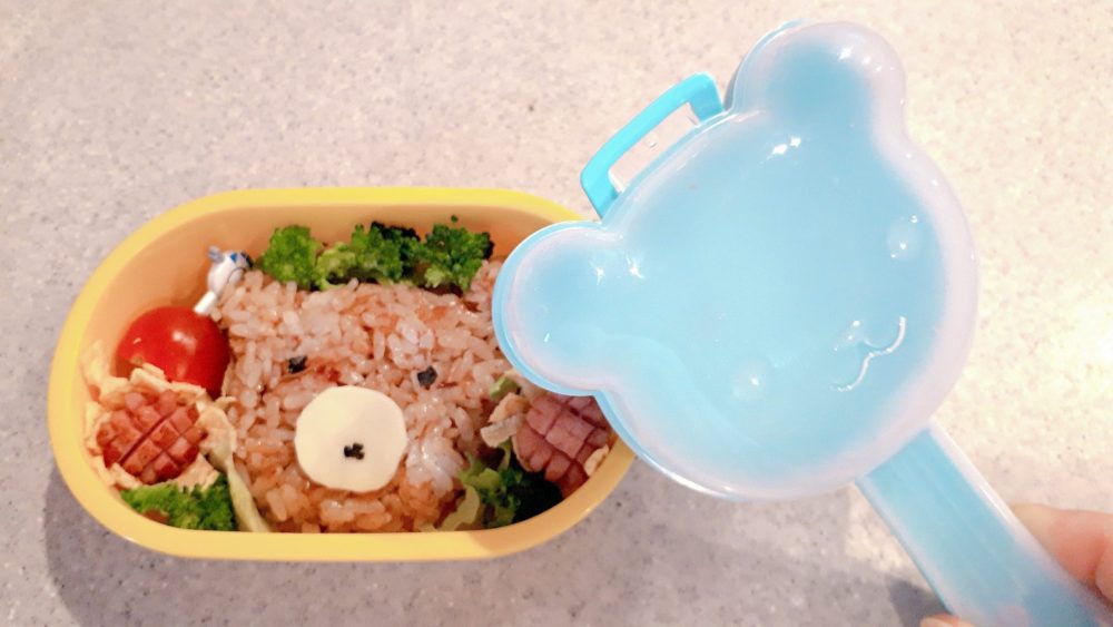 100均 のり用パンチ 簡単にかわいいおにぎりが作れるよ！ダイソー購入品 キャラ弁 お弁当グッズ 便利アイテム