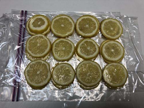 切る手間なし！ポッカサッポロの新作「冷凍カットレモン」の活用レシピ - macaroni