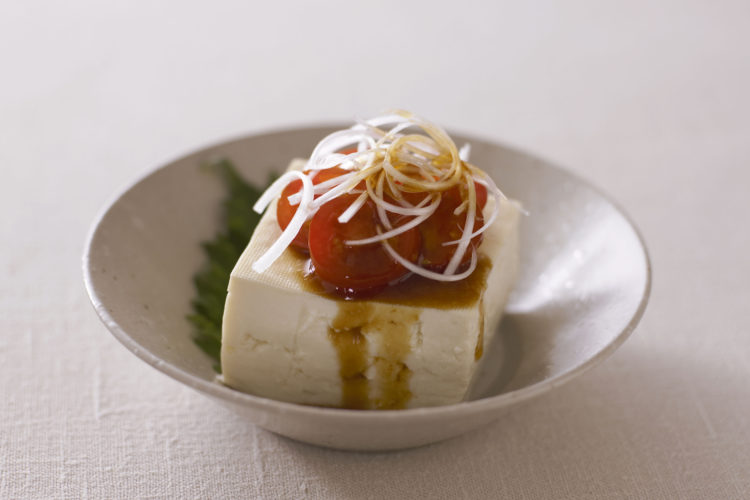 ごま油香る桜海老冷やっこさとの雪食品株式会社