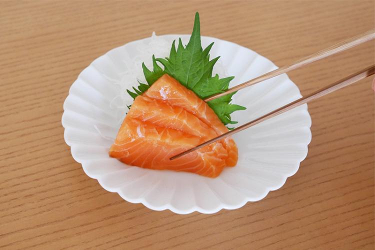 会席 魚 海 はまち 冬 刺身 お造り アップ グラス おしゃれ ズーム 料理 調理 懐石 盛り付け 和食 日本 雅 野菜 雅 一品 大葉 StockPhotoAdobe Stock