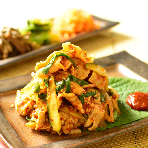 作ってみたい!と思った方はコメントに「⛺ キャンプ 」の絵文字で教えてくださいね♪ 本日は キムチとソーセージのケチャップ炒め をご紹介✨ キムチ とケチャップだけで味が決まる! 炒めるだけのBBQにぴったりな一品です⛺キムチとソーセージのケチャップ炒め