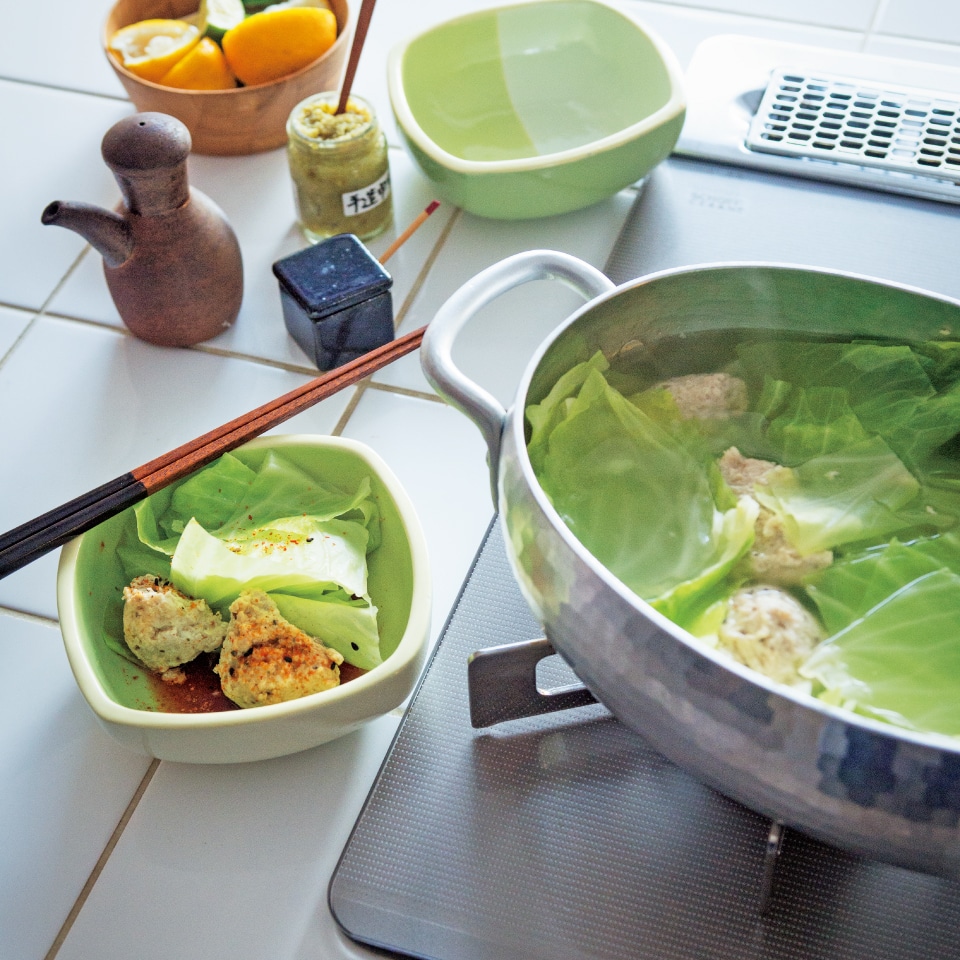 キャベツとベーコンの蒸し煮魚や肉料理に合う簡単付け合わせレシピ