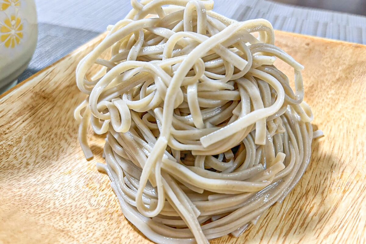 そばが別物になる！」 乾麺のゆで方に「感動した」「毎回やる」 – grapeグレイプ