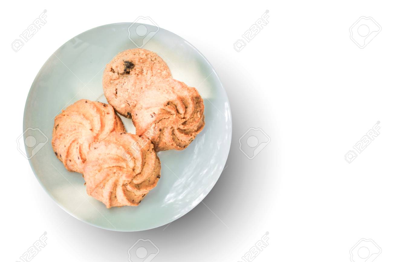 白いお皿を使うアイシングクッキーのテーブルスタイリング