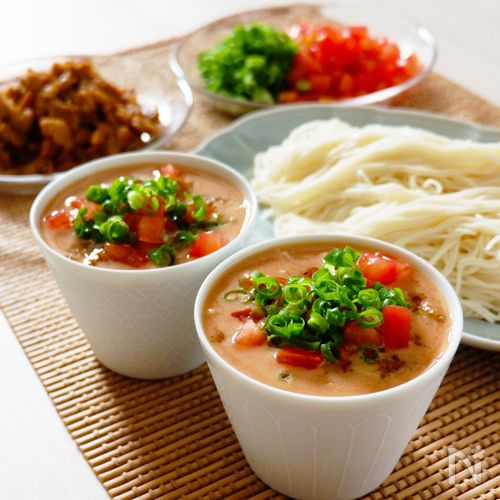 そうめんつゆのおすすめアレンジ19選。ちょい足しからめんつゆ不要のレシピまで