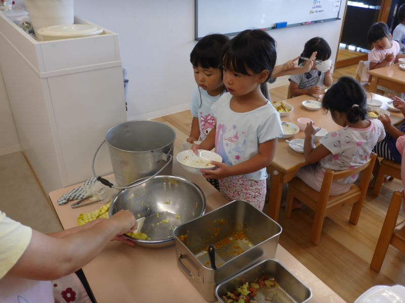 🍆夏野菜サラダ🥒🍅太陽の子保育園東京都羽村市