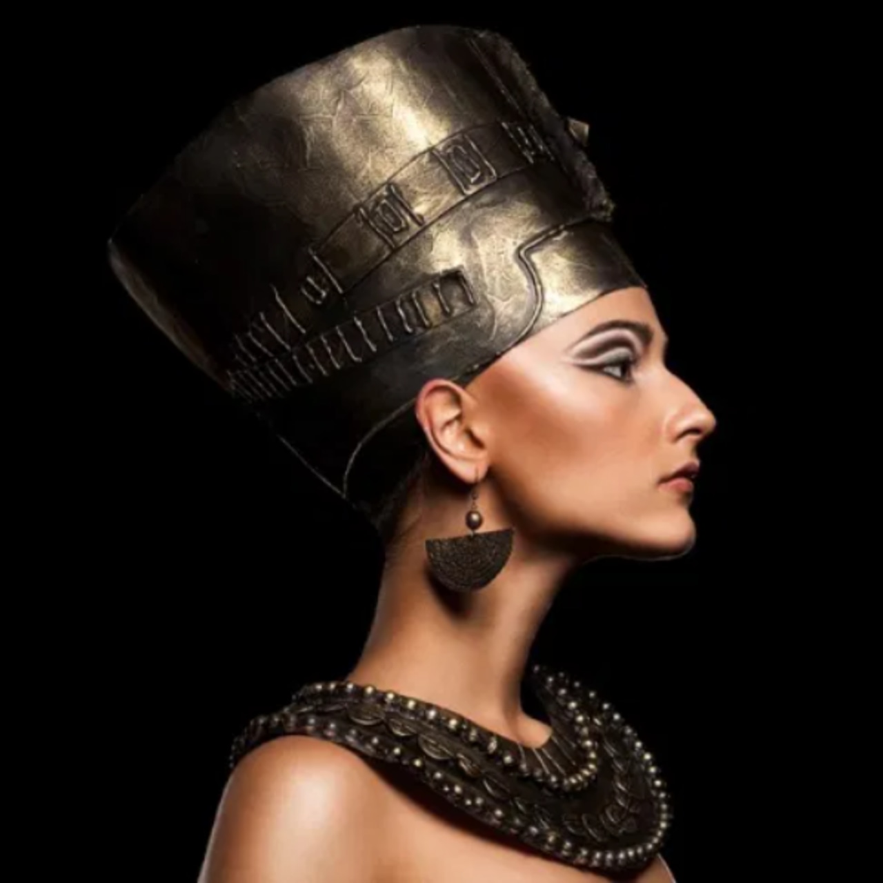 Did Cleopatra really invent kohl